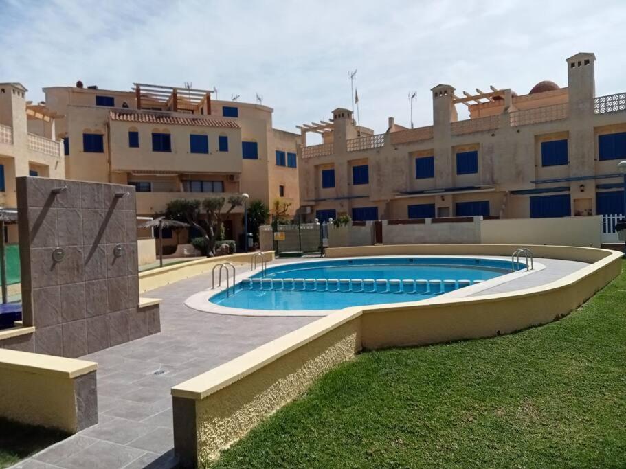 Apartamento En Los Nietos Con Piscina Comunitaria. 外观 照片